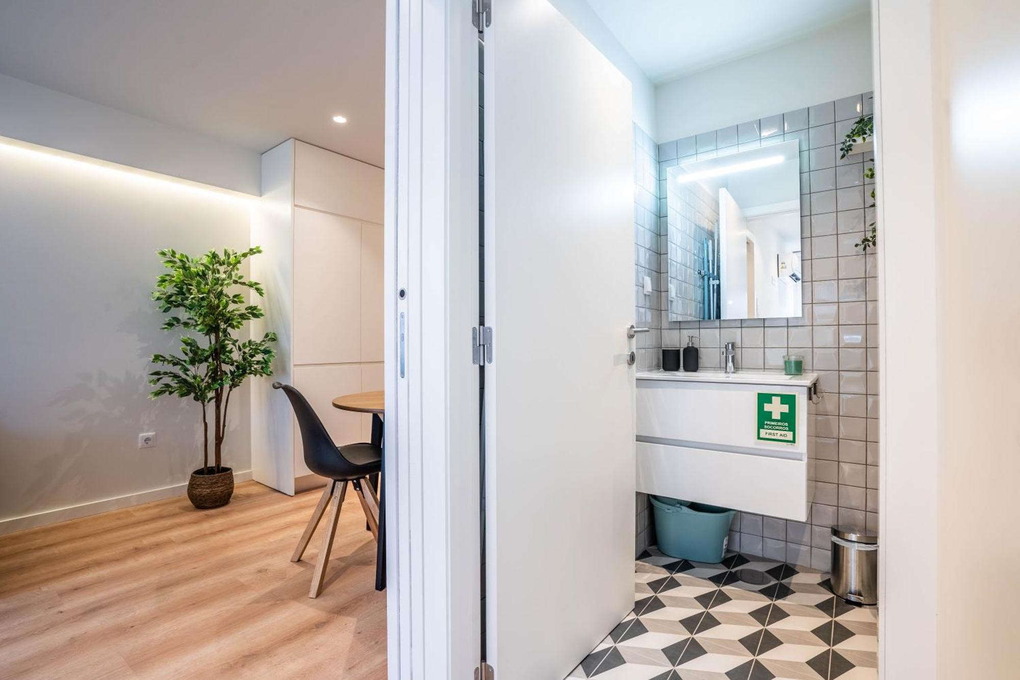 Trindade Bliss: 1Br W/ Free Parking By Lovelystay Porto Eksteriør bilde